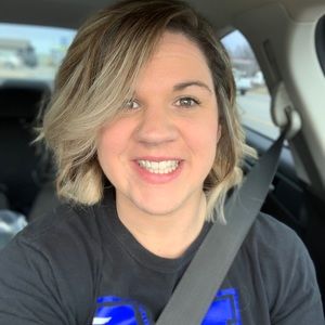 Meet your Posher, Stephanie